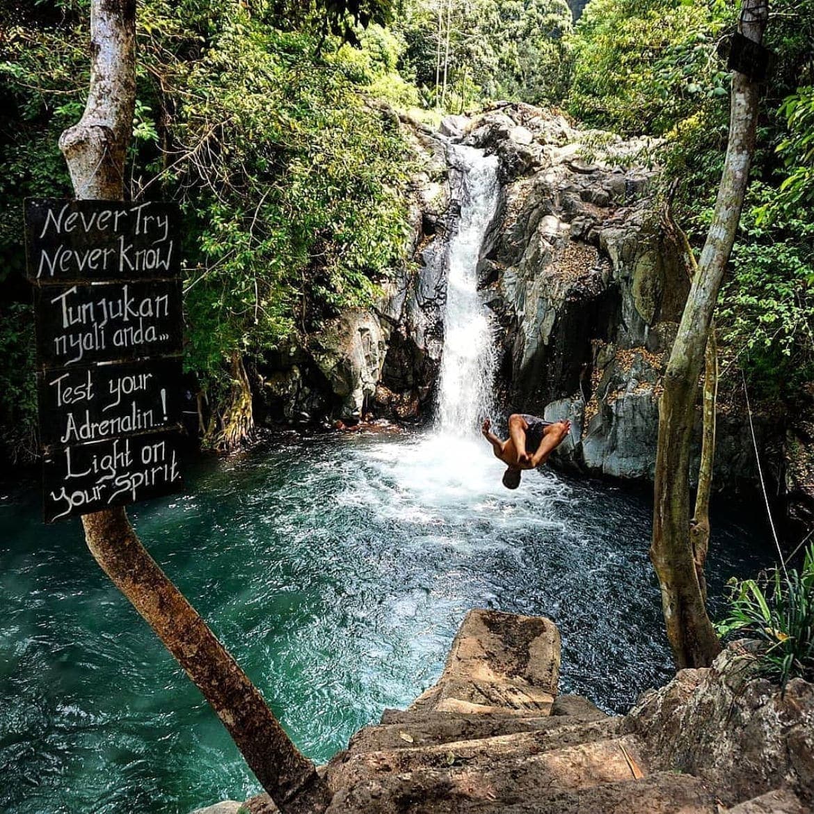 Aling-Aling Waterfall